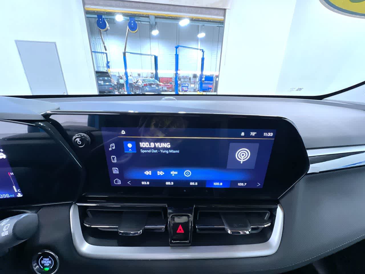 Used 2025 Chevrolet TrailBlazer LT FWD image 25