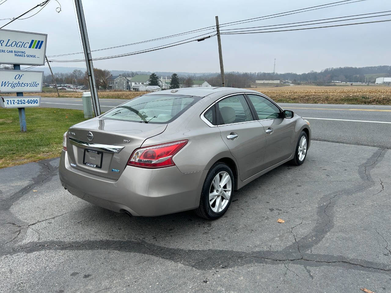 Used 2013 Nissan Altima 2.5 SV image 10