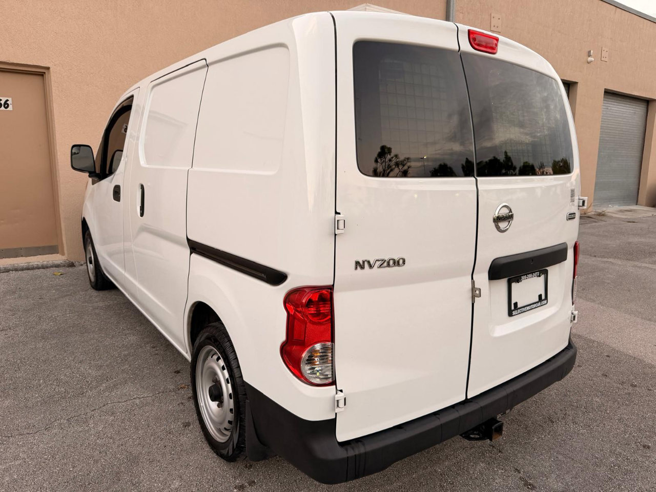 Used 2019 Nissan NV200 S w/ Cruise Control Package image 4