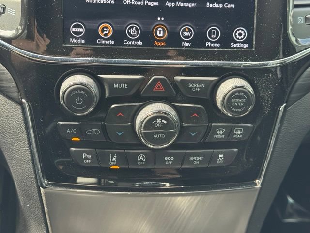Used 2021 Jeep Grand Cherokee Laredo X AWD/4WD image 18