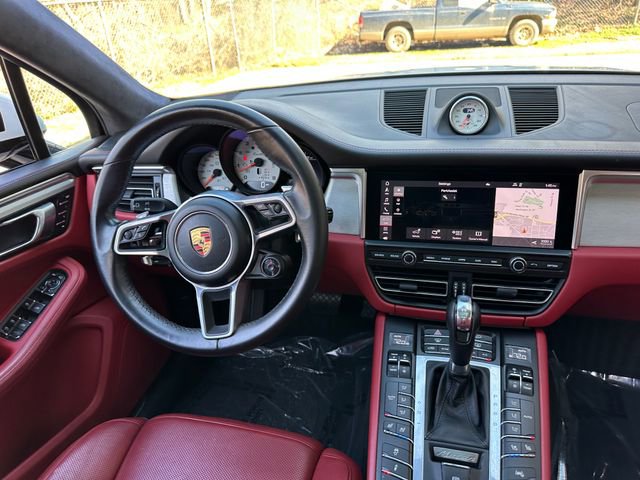 Used 2021 Porsche Macan Turbo image 20