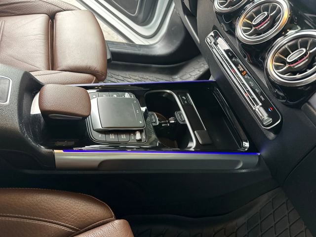 Used 2022 Mercedes-Benz GLB 250 image 30