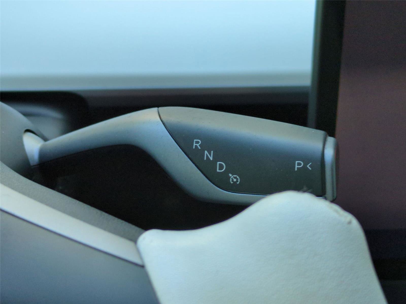 Used 2022 Tesla Model Y Long Range AWD/4WD image 12
