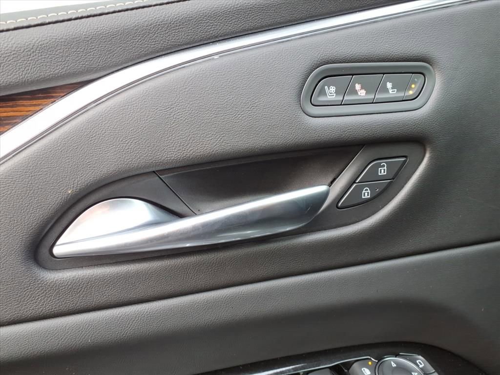 Used 2021 Cadillac Escalade Premium Luxury image 15