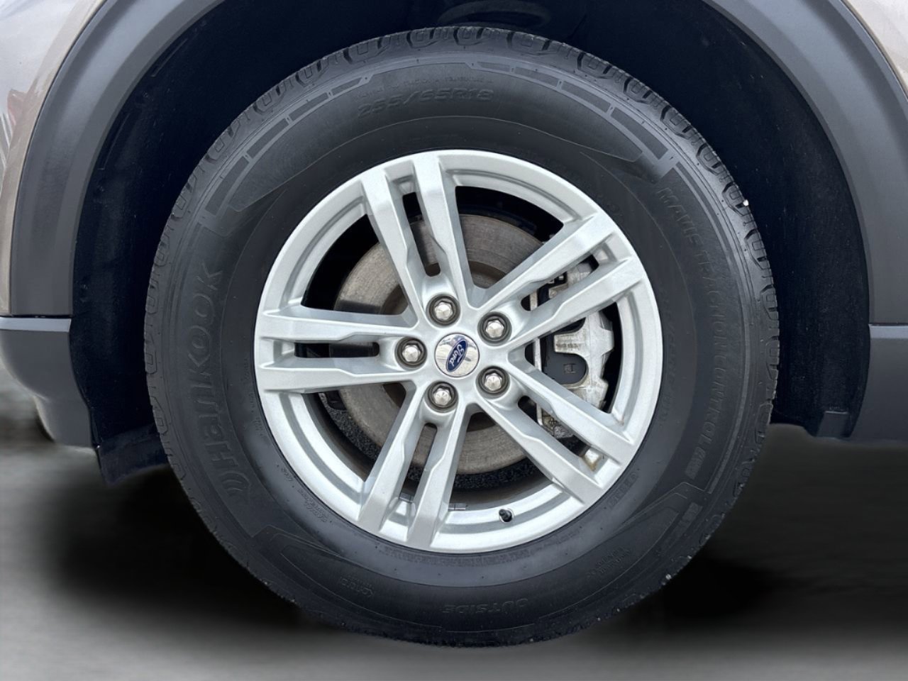 Used 2021 Ford Explorer XLT image 34