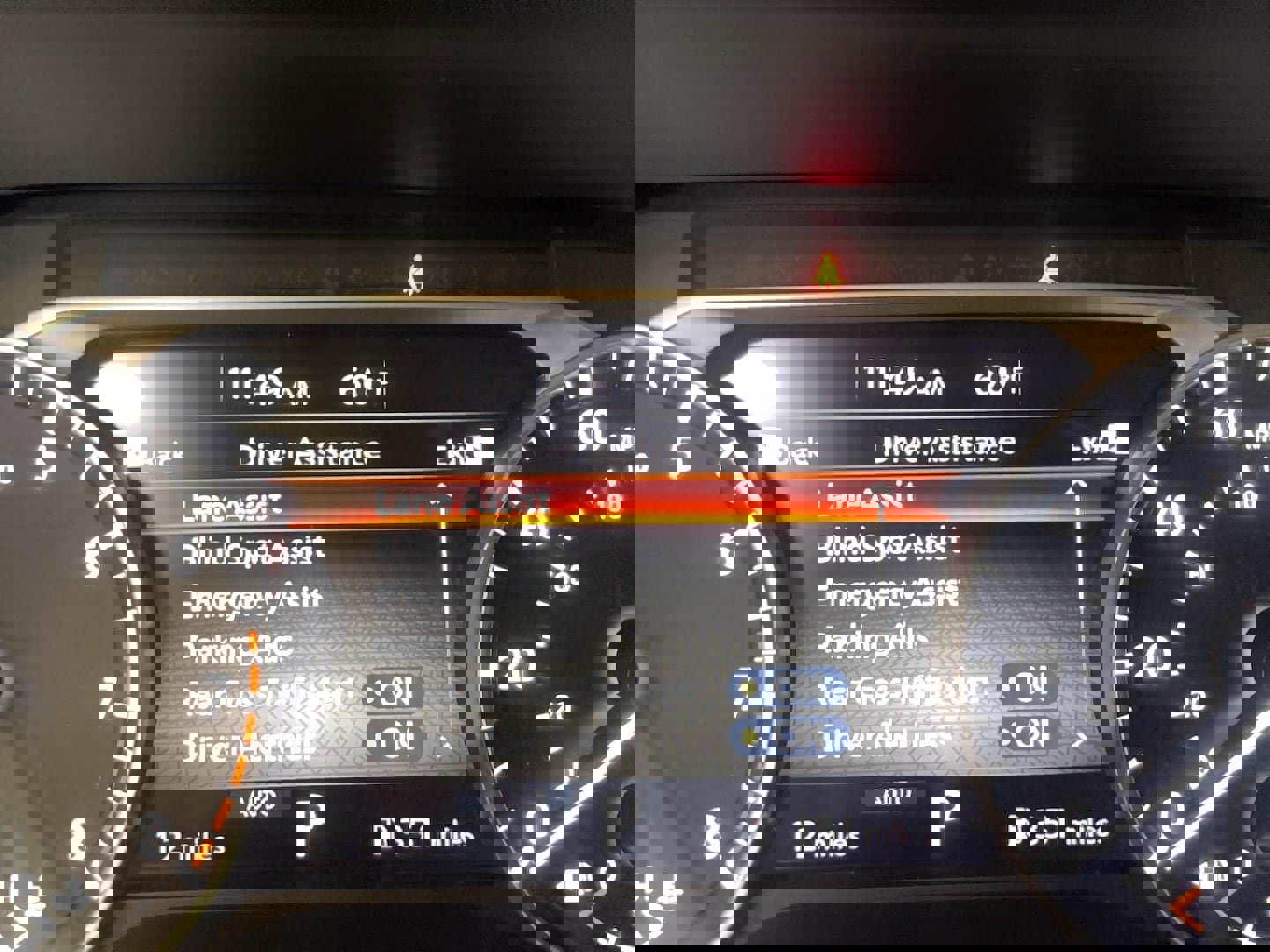 Used 2025 Nissan Pathfinder S AWD/4WD image 9