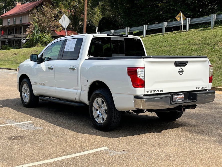 Used 2019 Nissan Titan SV image 20