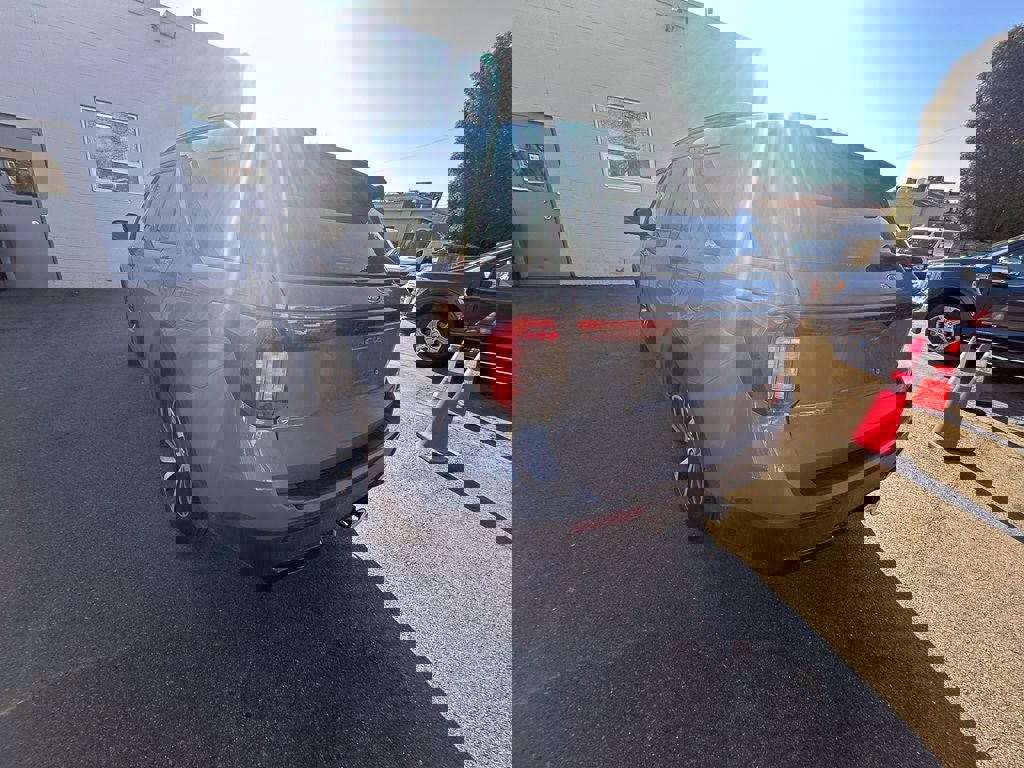 Used 2025 Ford Explorer ST-Line image 5