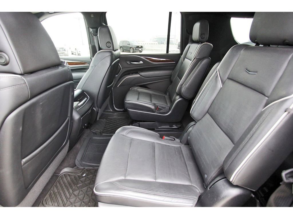 Used 2023 Cadillac Escalade ESV Premium Luxury RWD image 7