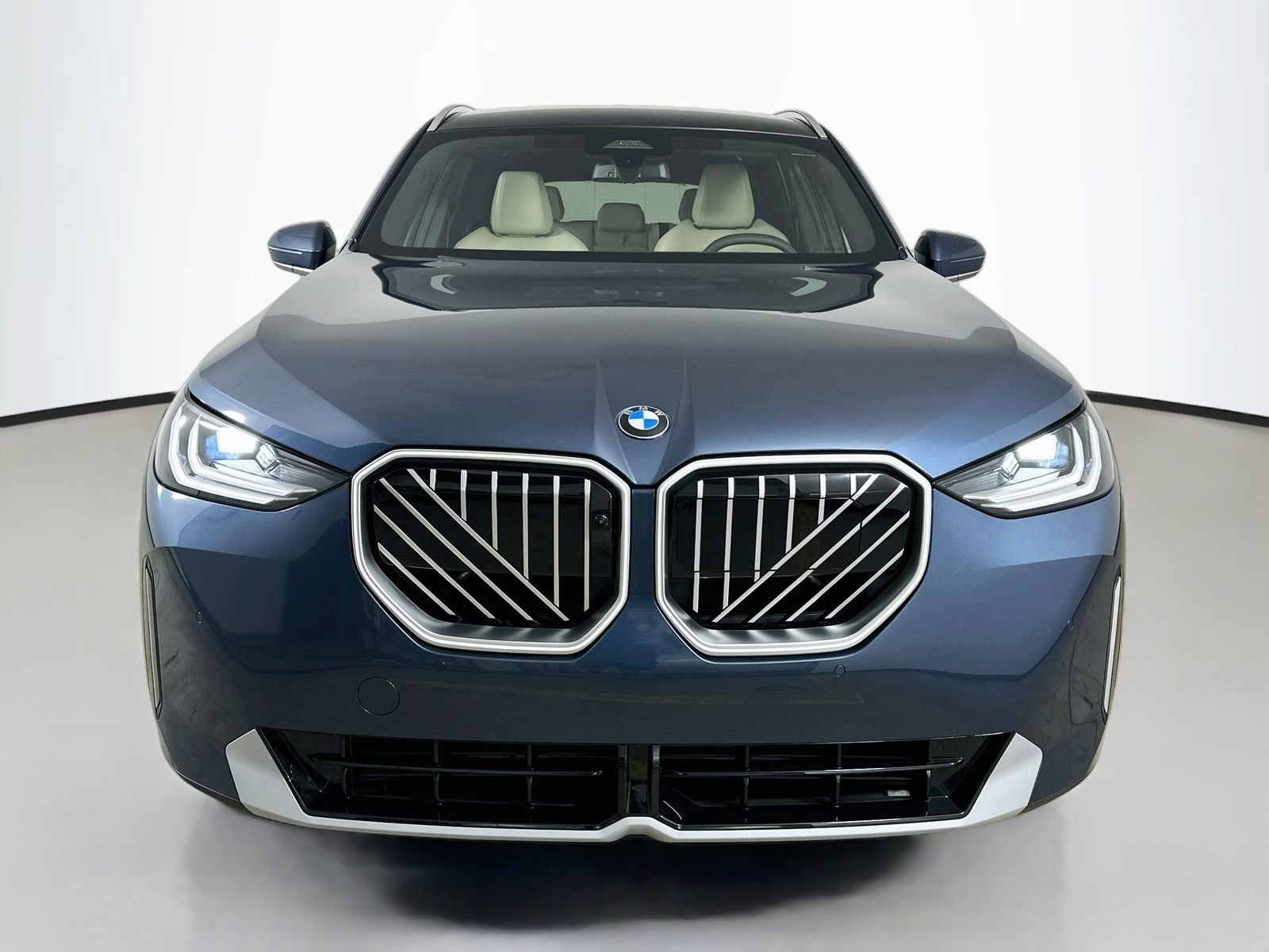 New 2026 BMW X3 xDrive30i w/ Premium Package AWD/4WD image 2