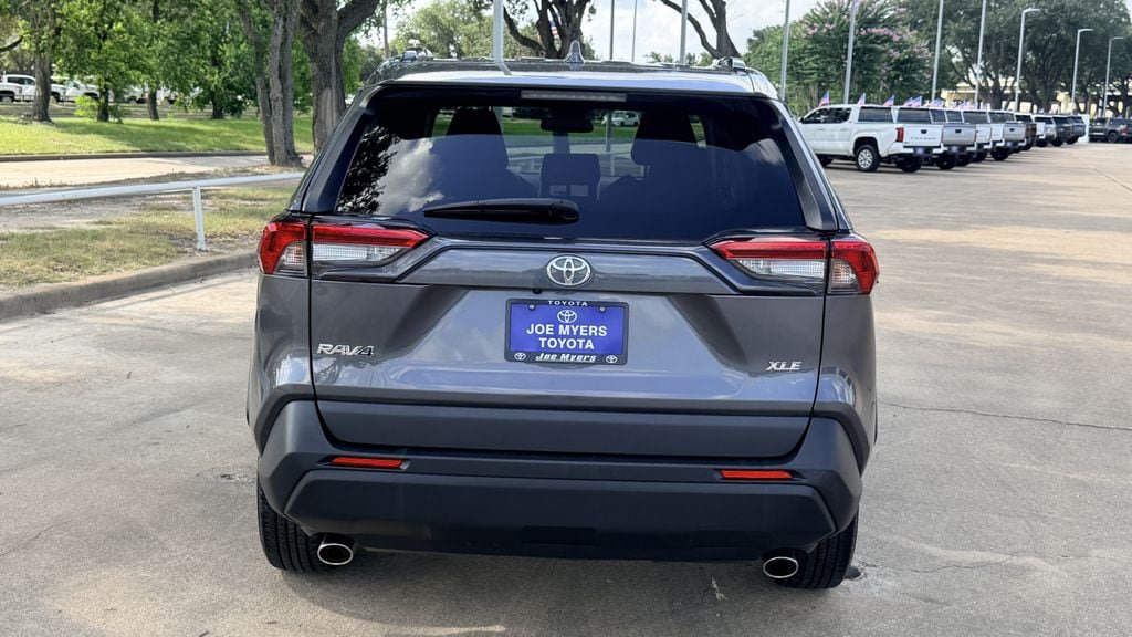 Used 2025 Toyota RAV4 XLE FWD image 8