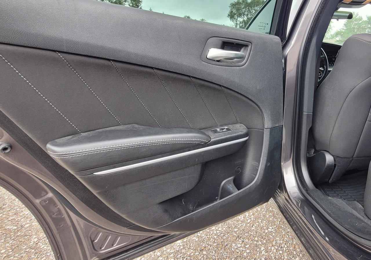 Used 2020 Dodge Charger SXT image 17