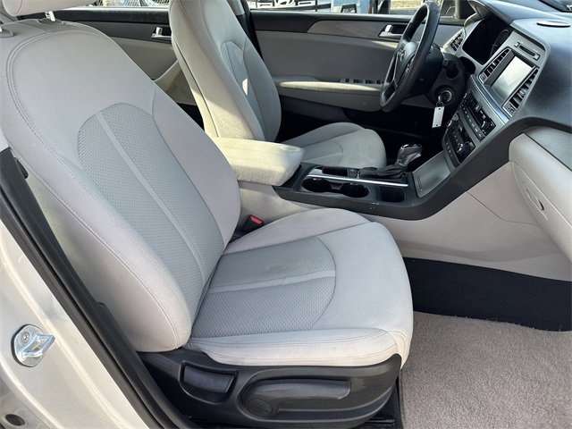 Used 2016 Hyundai Sonata SE image 13