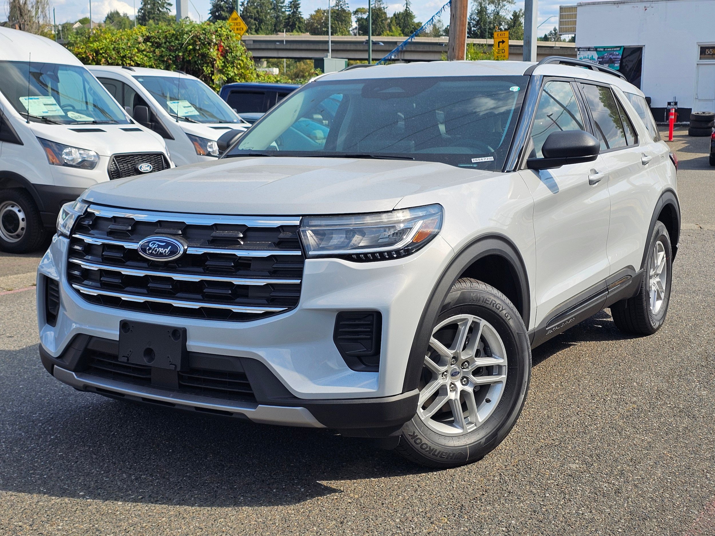 New 2026 Ford Explorer Active AWD/4WD image 1