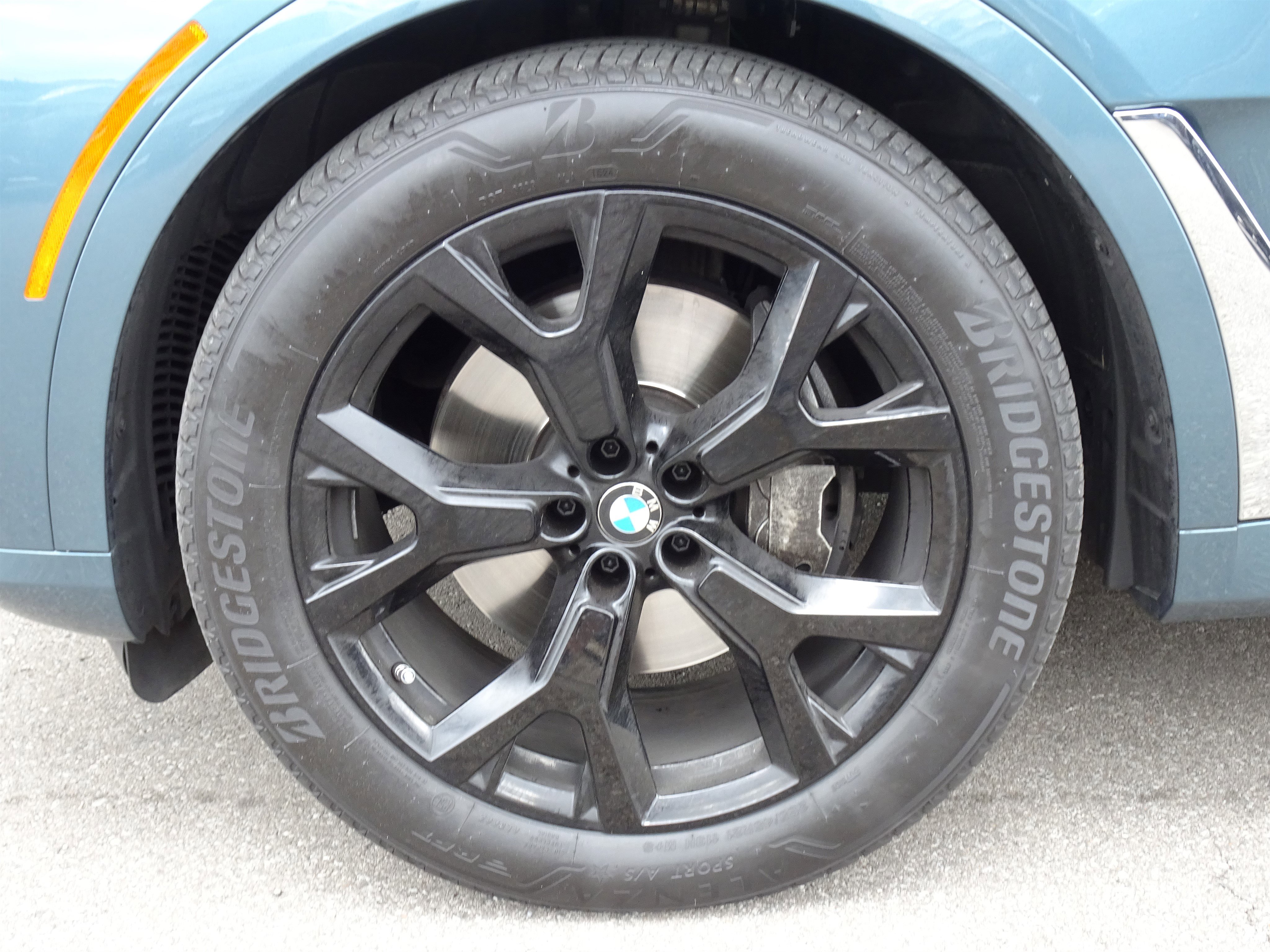 Used 2023 BMW X7 xDrive40i w/ Premium Package image 29