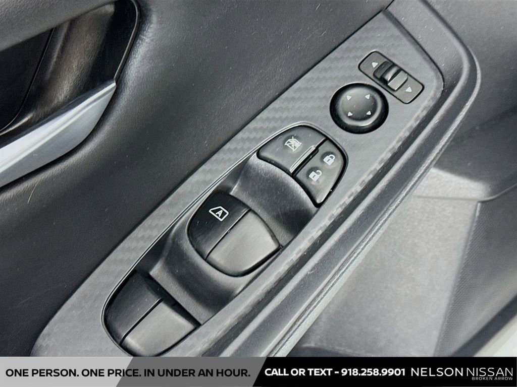Used 2021 Nissan Sentra SV FWD image 17