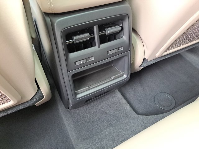 Certified 2024 Porsche Macan 4 Electric image 18