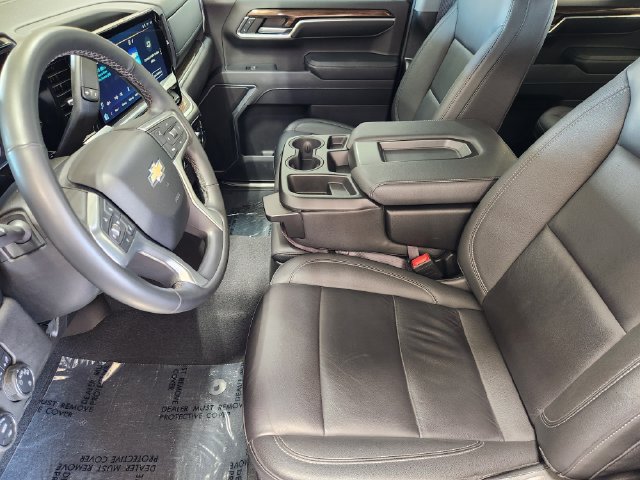 Used 2024 Chevrolet Silverado 1500 LT w/ Leather Package RWD image 5