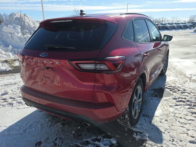 Used 2024 Ford Escape ST-Line w/ Cold Weather Package image 9
