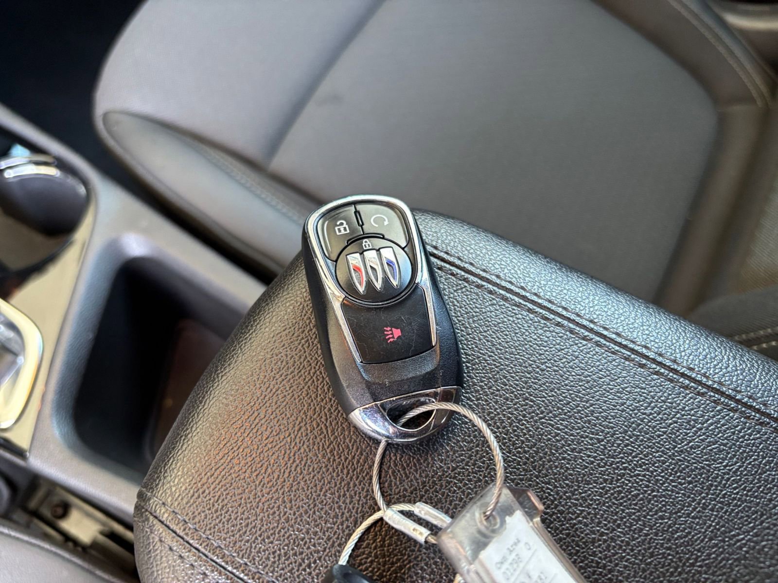 Used 2025 Buick Encore GX Preferred AWD/4WD image 24