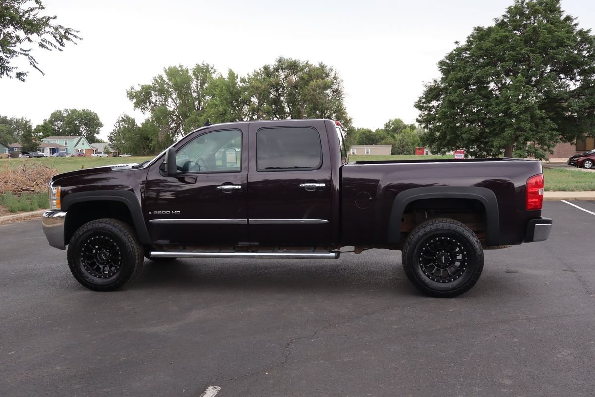 Used 2008 Chevrolet Silverado 2500 LTZ w/ Safety Package AWD/4WD image 9