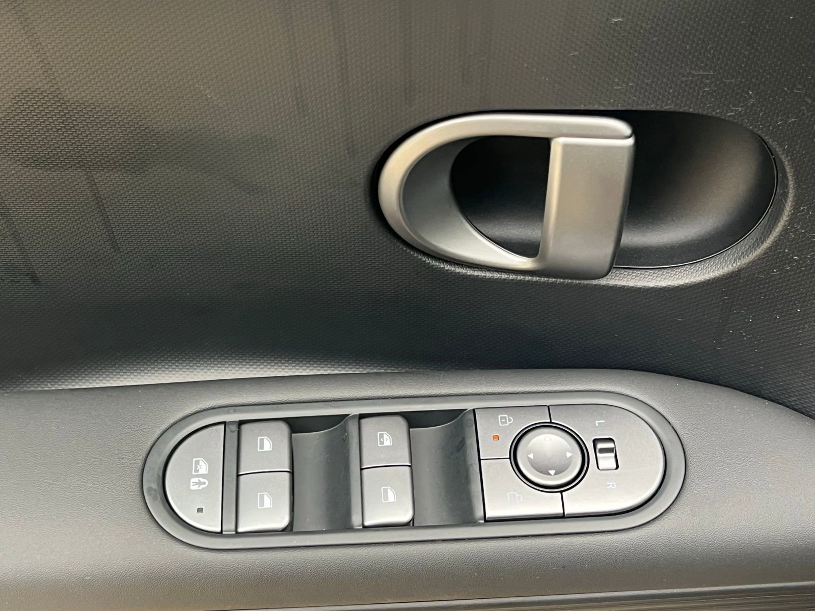 Used 2026 Hyundai Ioniq 5 SE RWD image 22