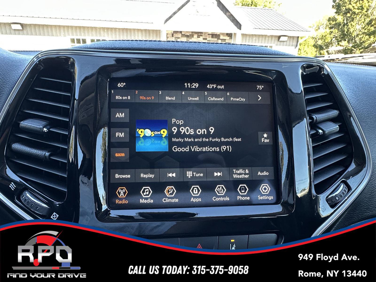 Used 2021 Jeep Cherokee Limited AWD/4WD image 13