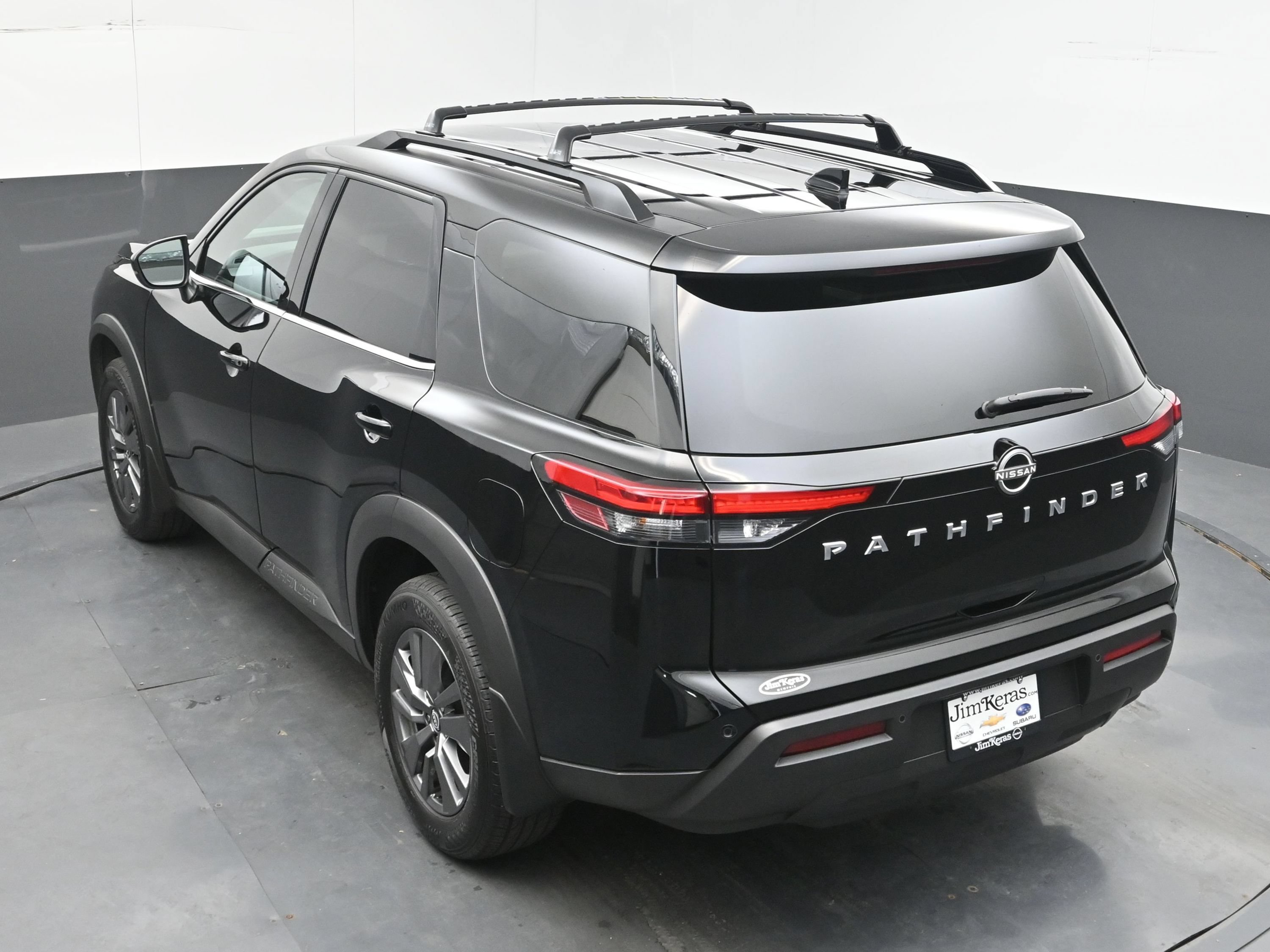 Used 2025 Nissan Pathfinder SV FWD image 35