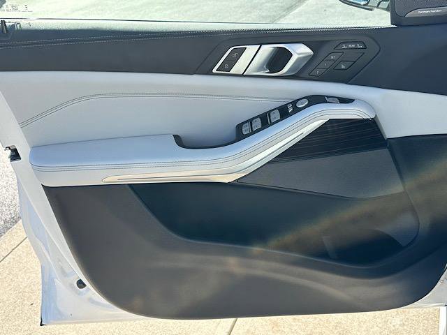Certified 2025 BMW X7 xDrive40i image 16