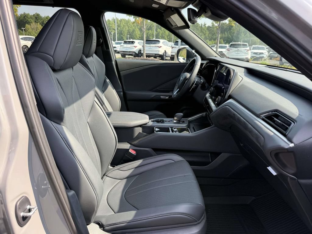Used 2026 Lexus TX 500h AWD w/ Technology Package image 14