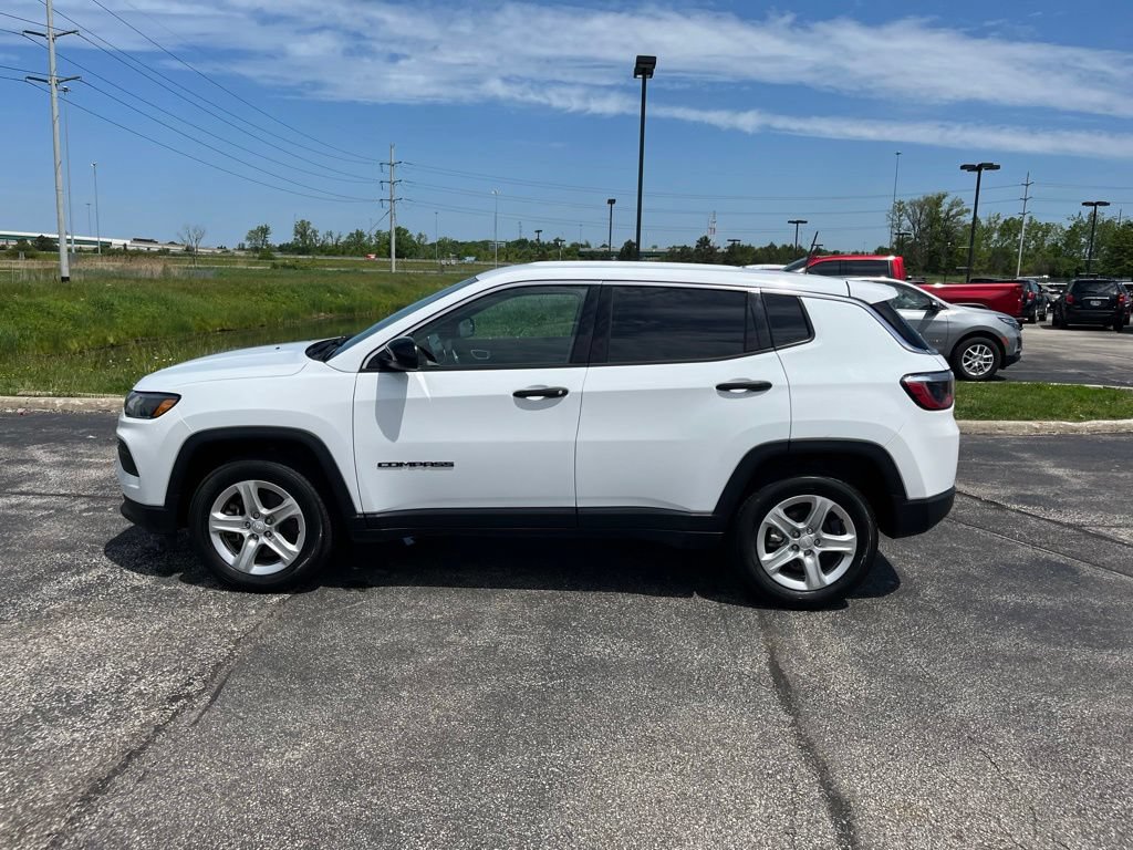 Used 2024 Jeep Compass Sport AWD/4WD image 4