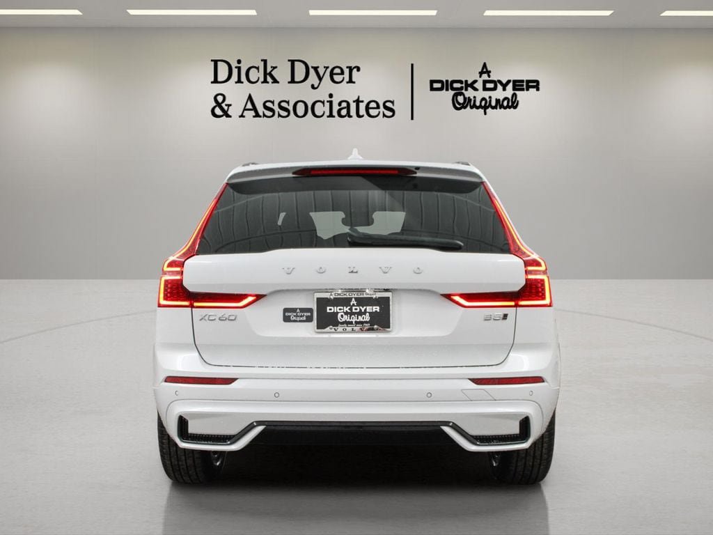 New 2026 Volvo XC60 B5 Core AWD/4WD image 10