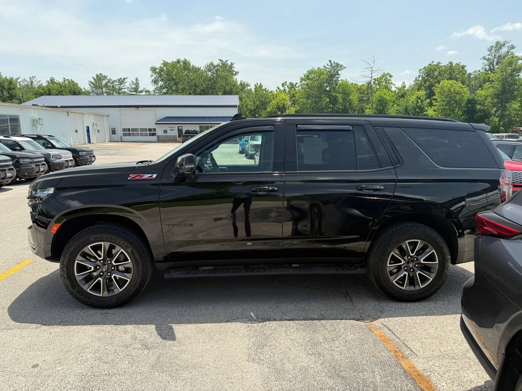 Used 2023 Chevrolet Tahoe Z71 w/ Luxury Package AWD/4WD image 8