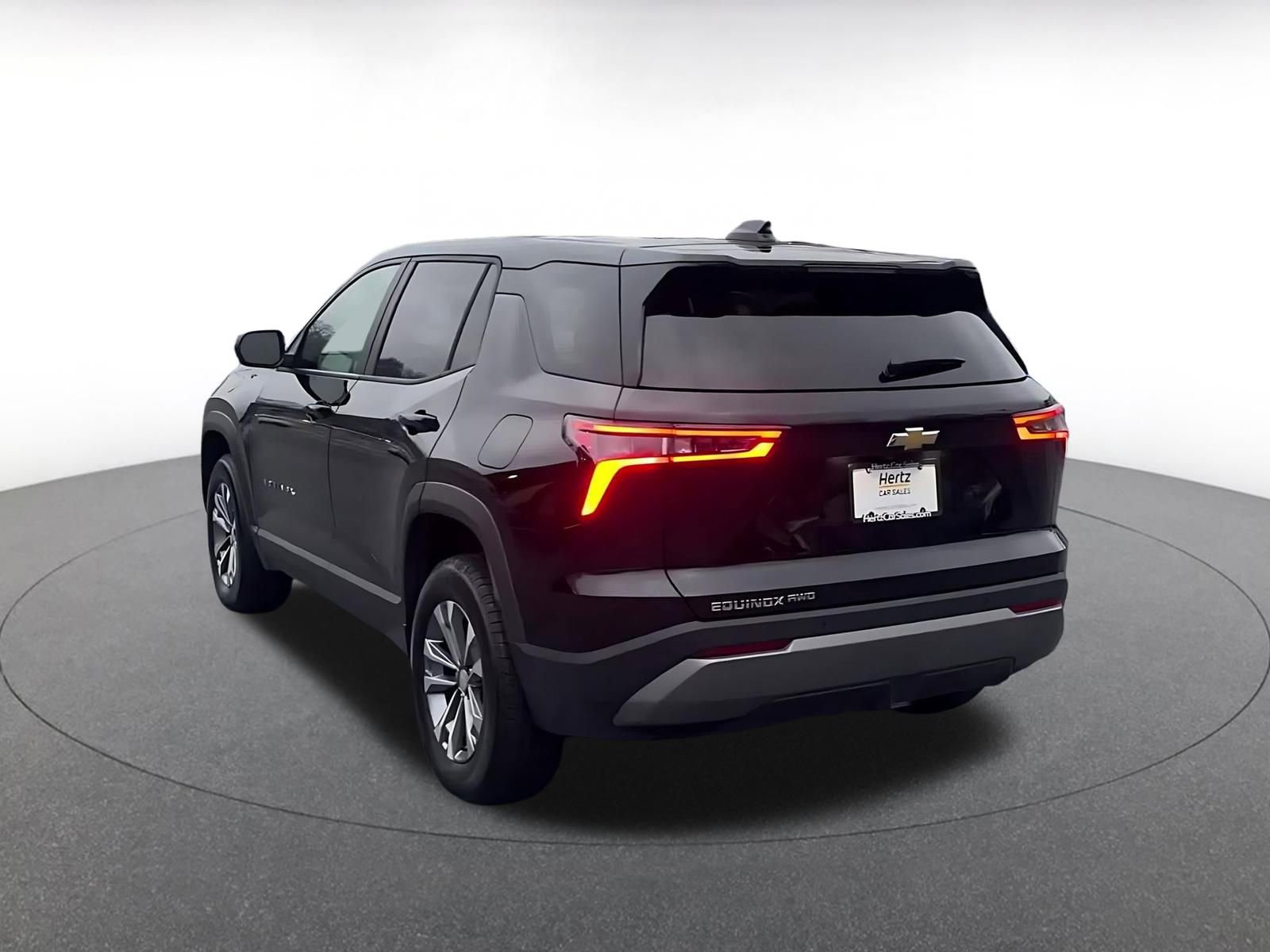 Used 2025 Chevrolet Equinox LT image 11