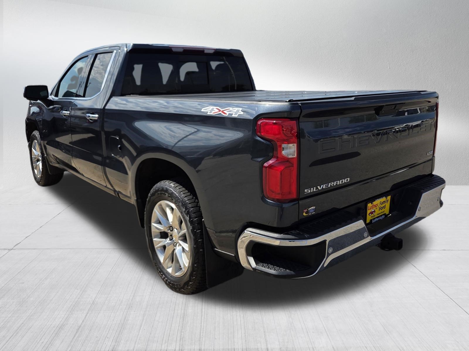 Used 2019 Chevrolet Silverado 1500 LTZ w/ LTZ Plus Package AWD/4WD image 5