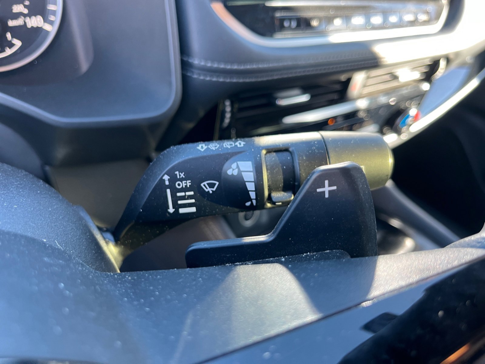 Used 2023 Nissan Rogue SL w/ SL Premium Package image 11