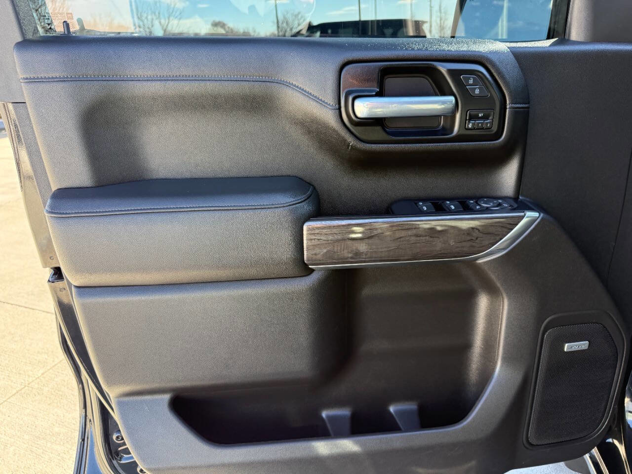 Used 2021 Chevrolet Silverado 1500 LTZ w/ LTZ Premium Package image 32