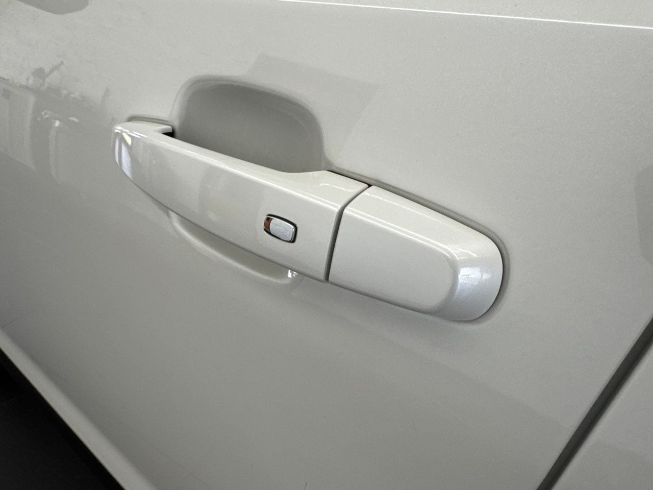 Used 2021 GMC Acadia SLT w/ Preferred Package FWD image 13