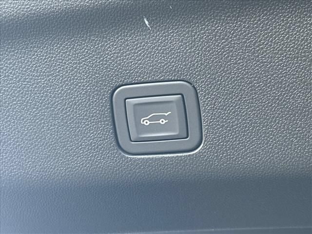 New 2026 GMC Yukon Denali Ultimate AWD/4WD image 13