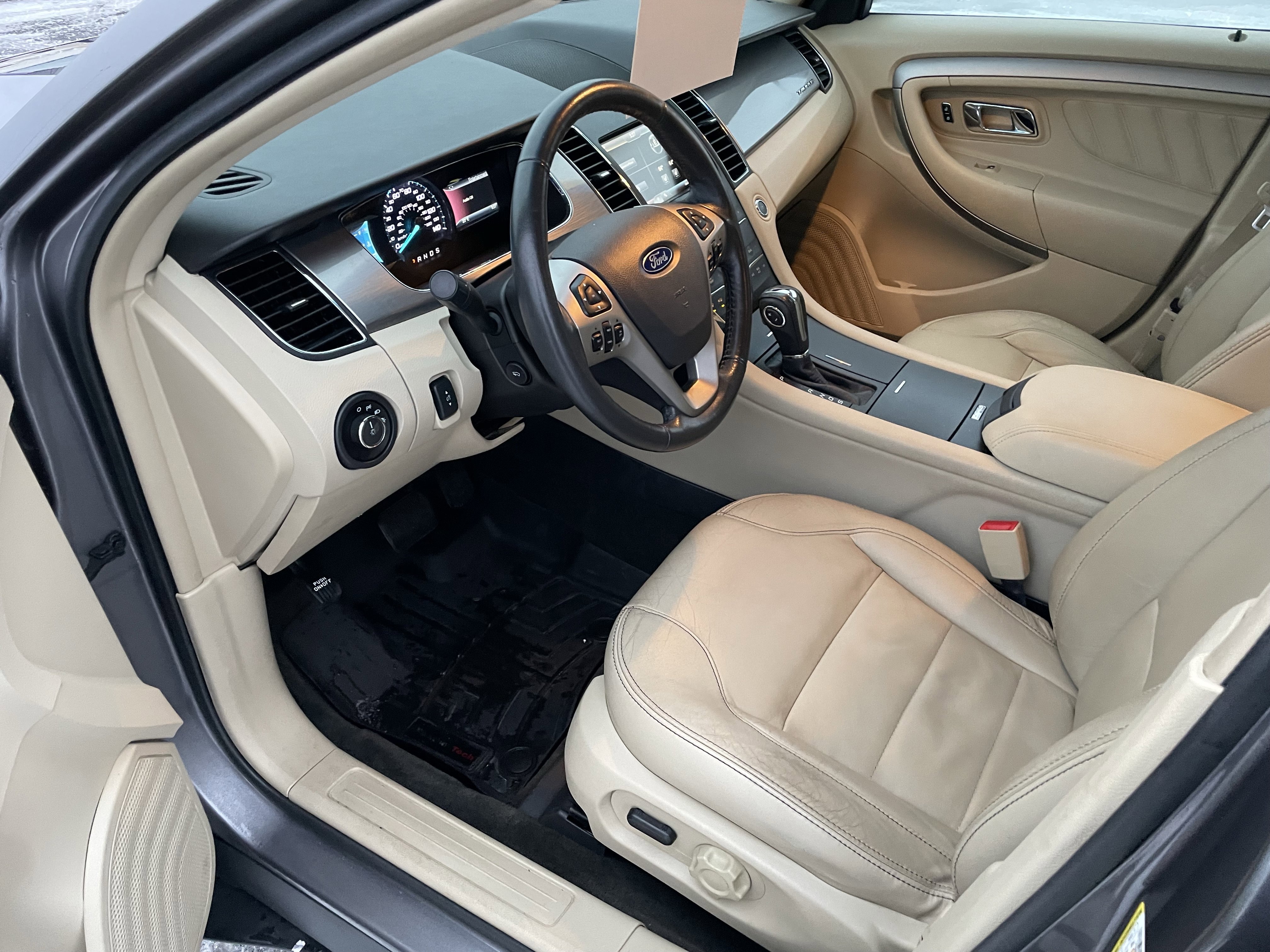 Used 2014 Ford Taurus SEL w/ Equipment Group 201A image 12