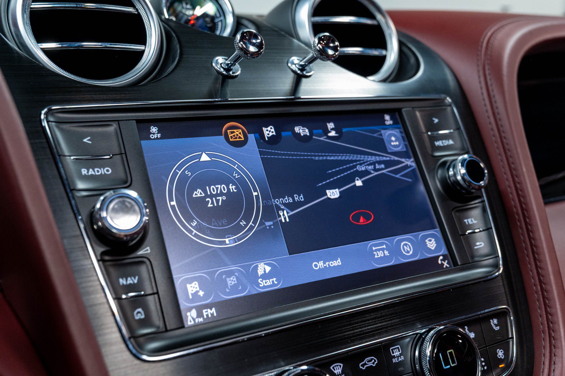 Used 2020 Bentley Bentayga AWD/4WD image 76