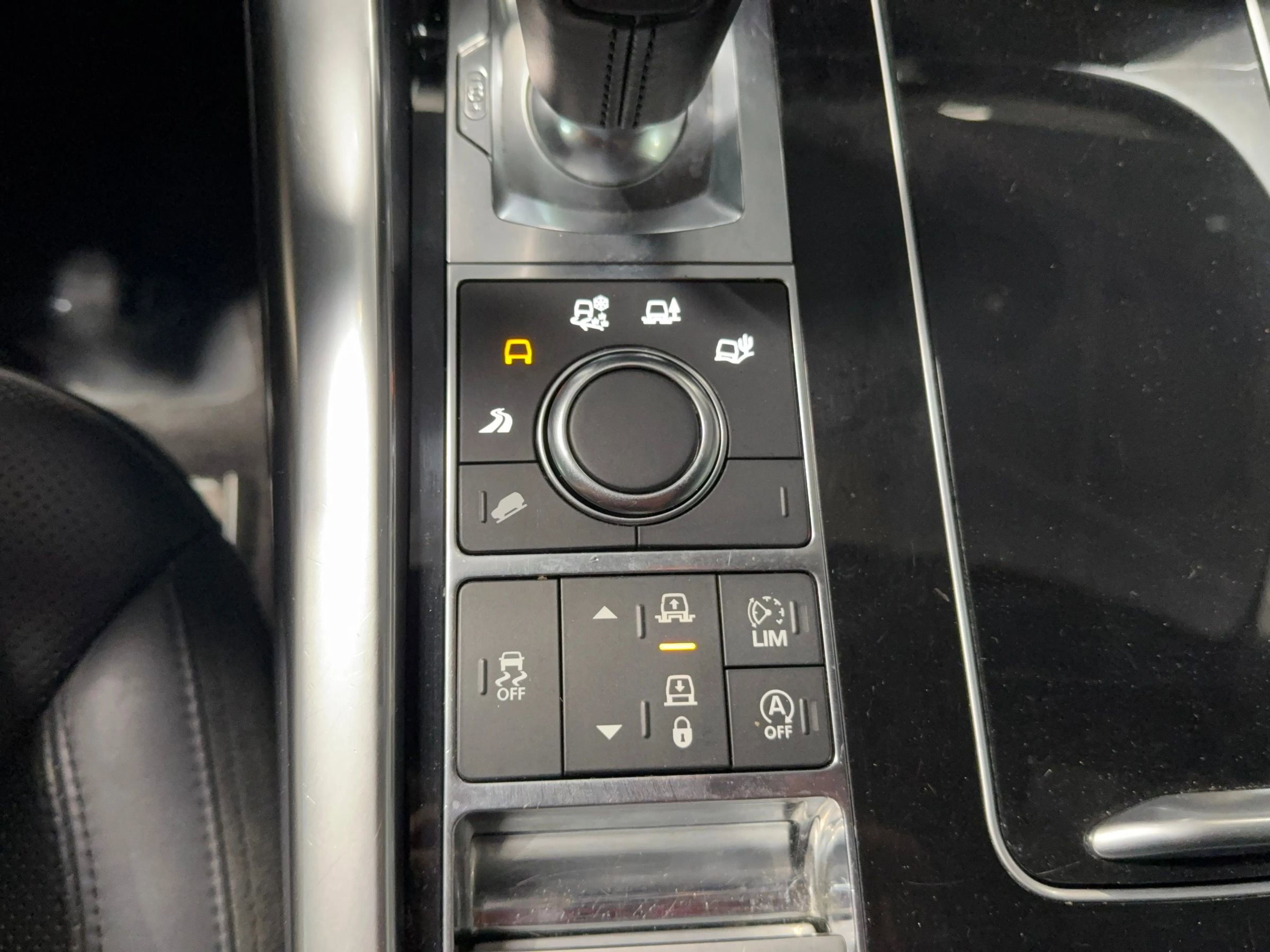 Used 2017 Land Rover Range Rover Sport HSE Dynamic image 40