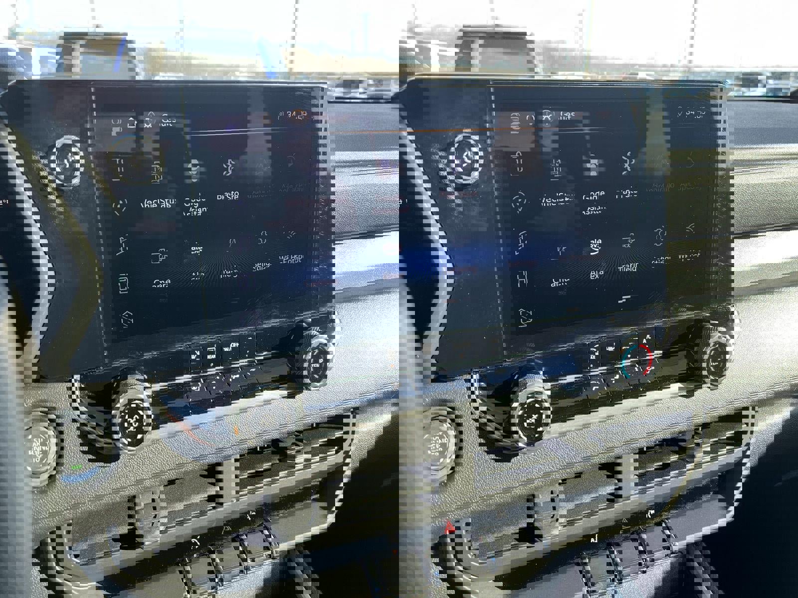 Used 2024 Chevrolet Colorado Trail Boss w/ Technology Package image 33