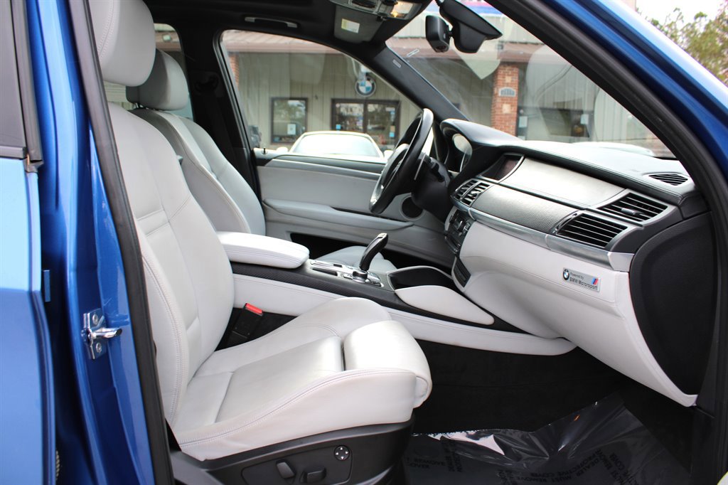 Used 2010 BMW X5 M image 17