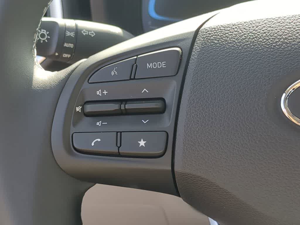 New 2026 Hyundai Venue SEL FWD image 26