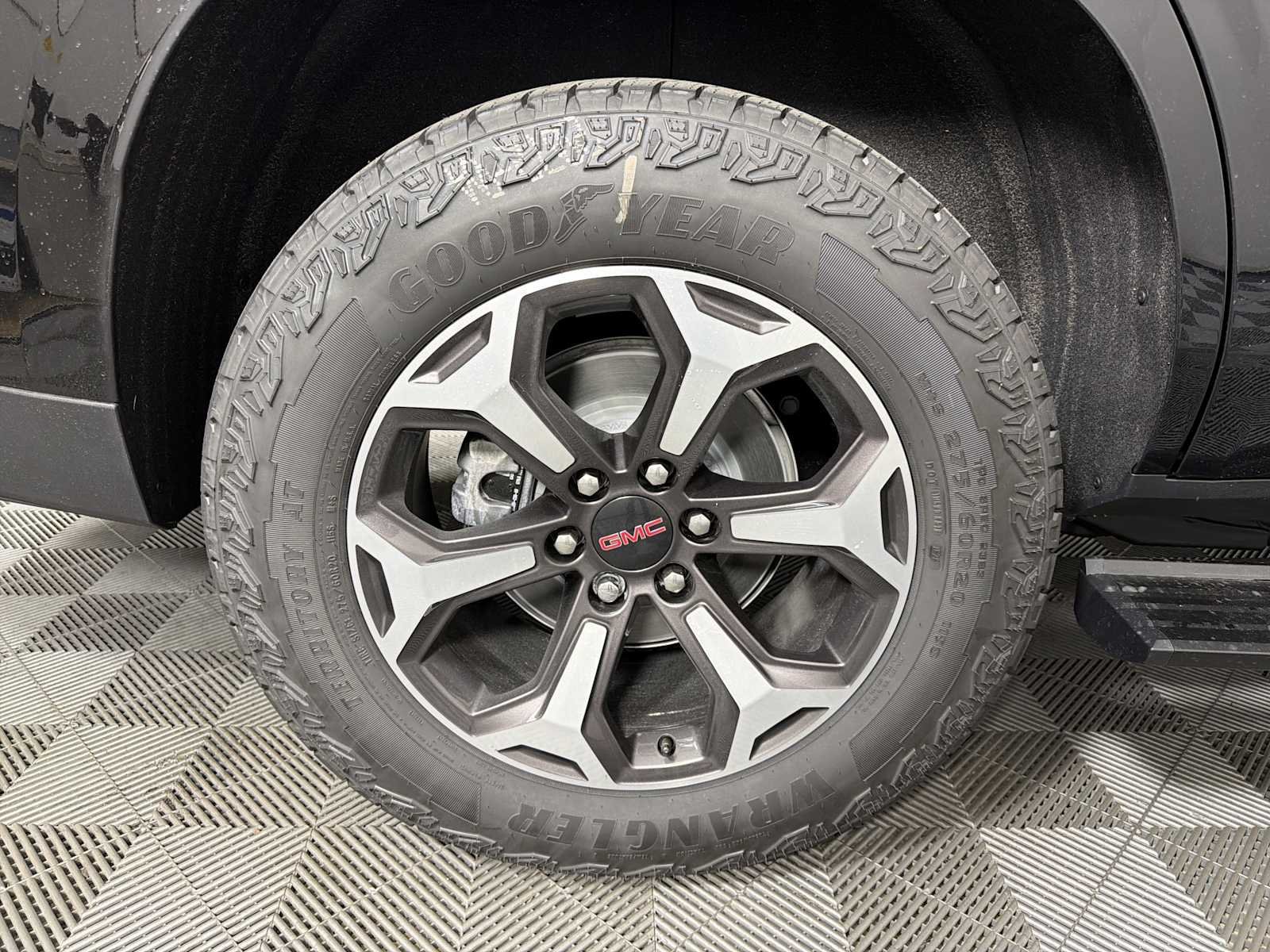 New 2026 GMC Yukon AT4 Ultimate AWD/4WD image 18