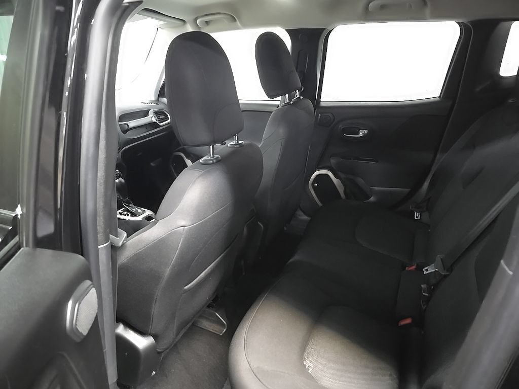 Used 2016 Jeep Renegade Latitude w/ Cold Weather Group AWD/4WD image 33