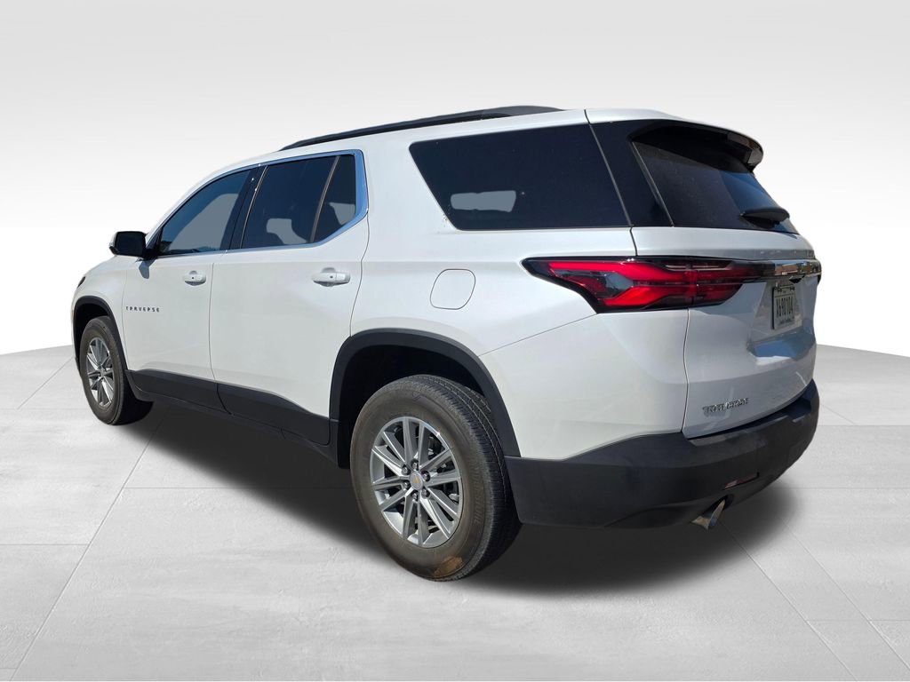 Used 2023 Chevrolet Traverse LT FWD image 5