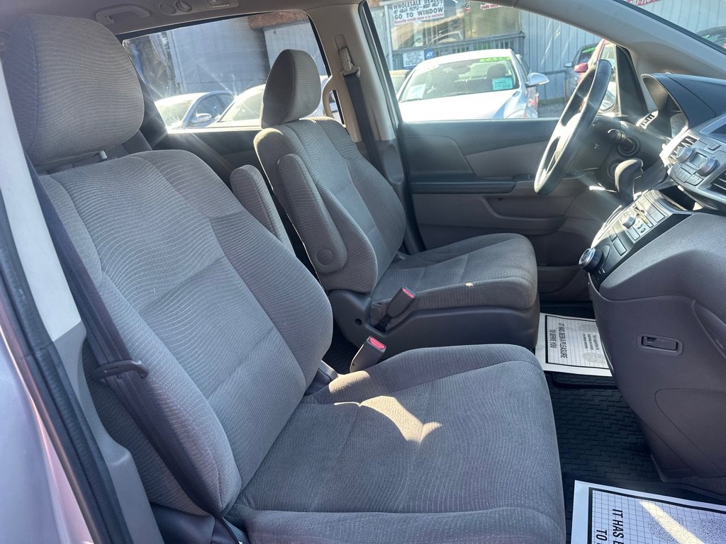 Used 2012 Honda Odyssey LX image 12