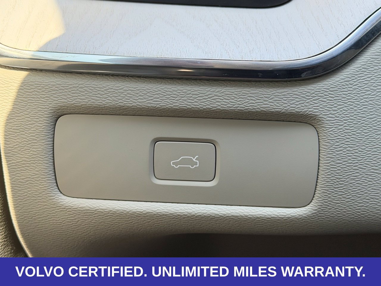 Certified 2026 Volvo XC60 B5 Ultra AWD/4WD image 24